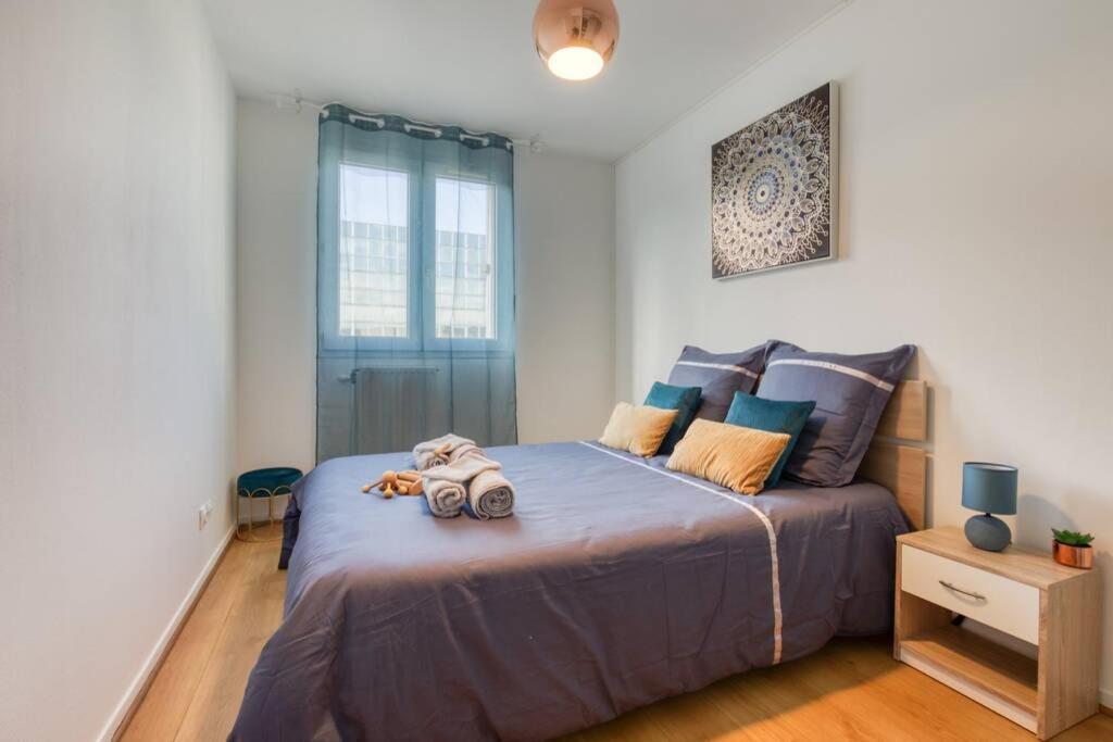 L'Elysee - Easy Check-In - Arrivee Autonome - Place Parking Privative - T2 Surequipe - Wifi - Netflix Apartment Courcouronnes Bagian luar foto